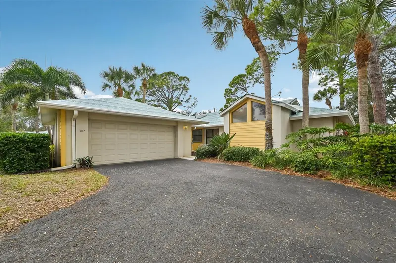 227 SOUTHAMPTON DRIVE #289, VENICE
