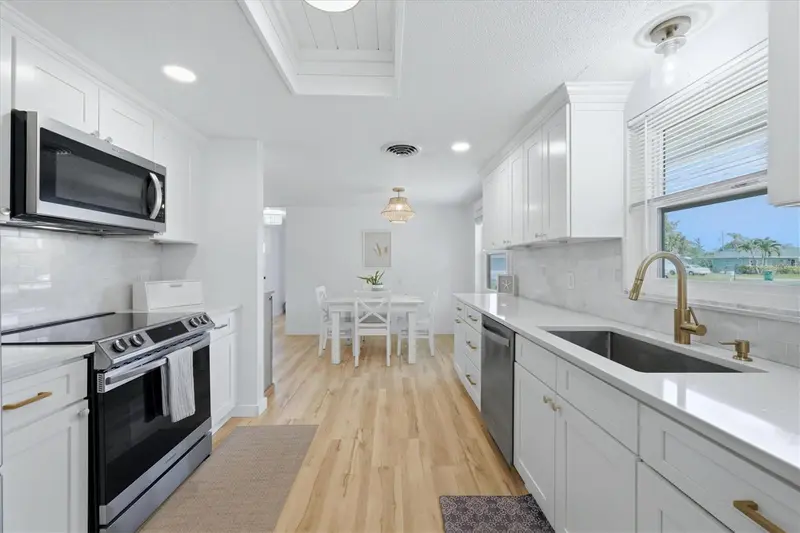 1730 BLUE BIRD LANE, ENGLEWOOD, photo 4 of 33