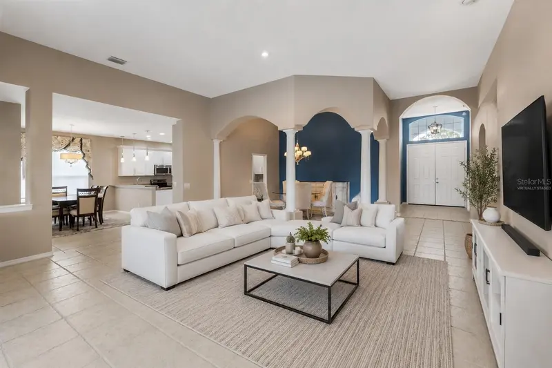 374 LONDONDERRY DRIVE, SARASOTA, photo 4 of 36