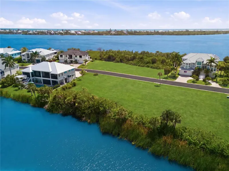 10000 EAGLE PRESERVE DRIVE, ENGLEWOOD