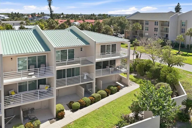 797 BENJAMIN FRANKLIN DRIVE #9, SARASOTA