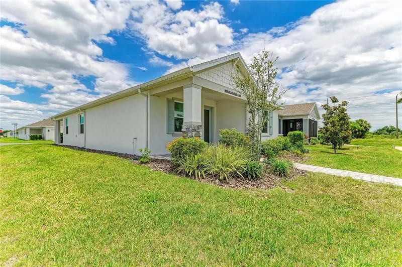 1989 SPLASHRAIL LANE, SARASOTA, photo 3 of 81