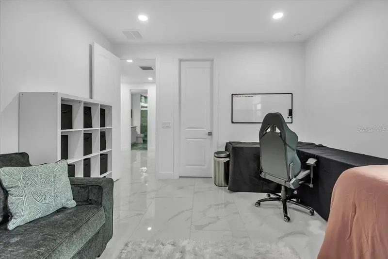 Thumbnail 63