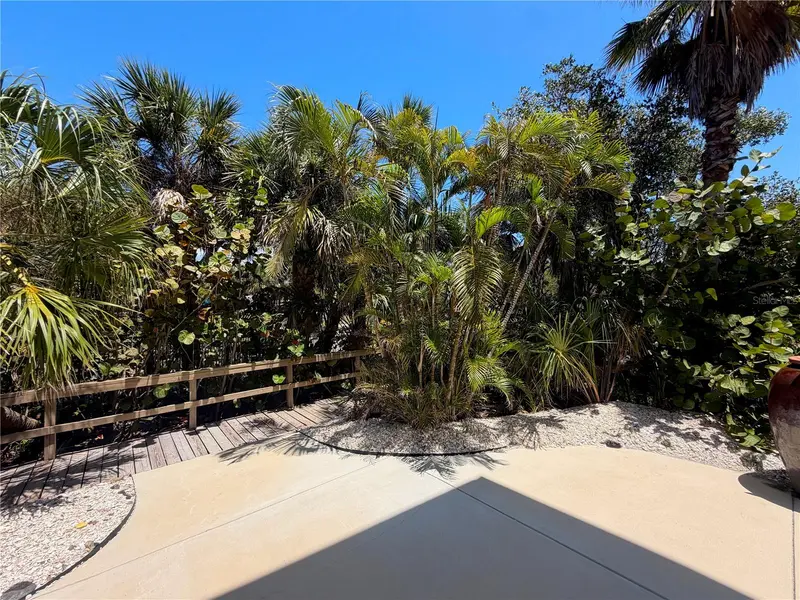 Thumbnail 38
