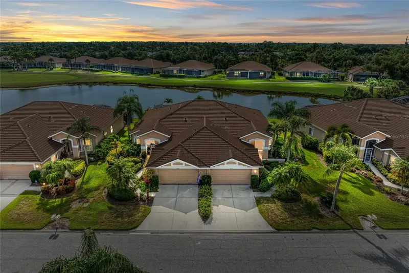9532 FOREST HILLS CIRCLE, SARASOTA