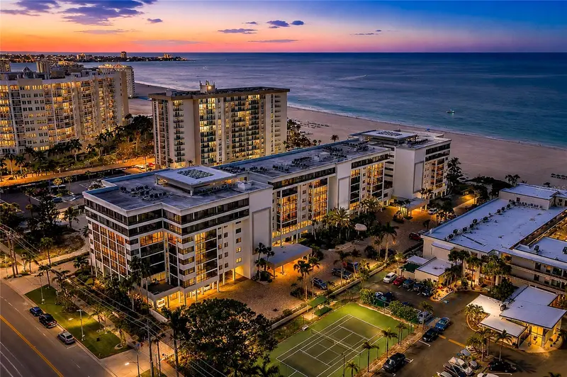1100 BENJAMIN FRANKLIN DRIVE #305, SARASOTA