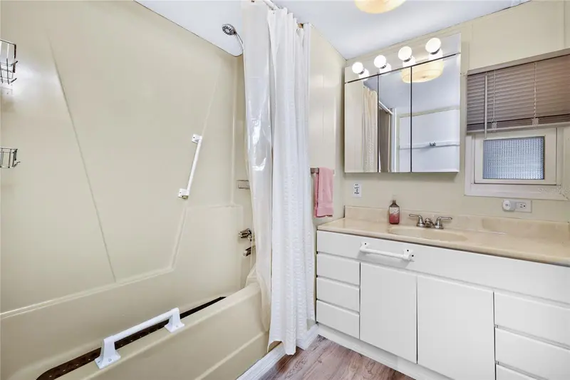 Thumbnail 21