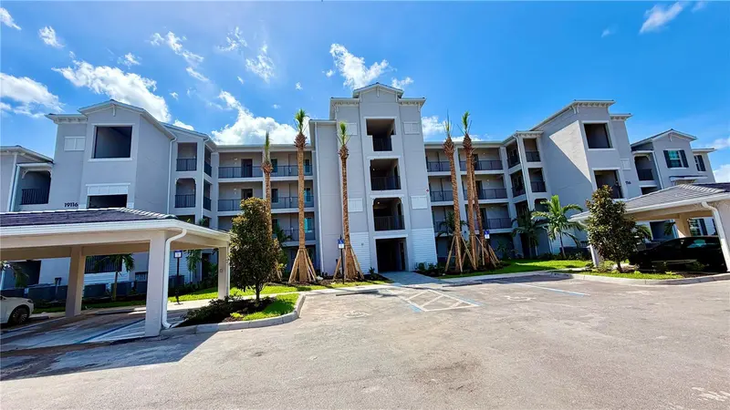 19116 SCALLOP LOOP #104, LAKEWOOD RANCH