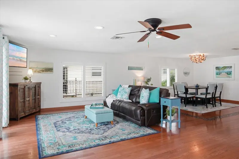 2811 AVENUE C, HOLMES BEACH, photo 5 of 53