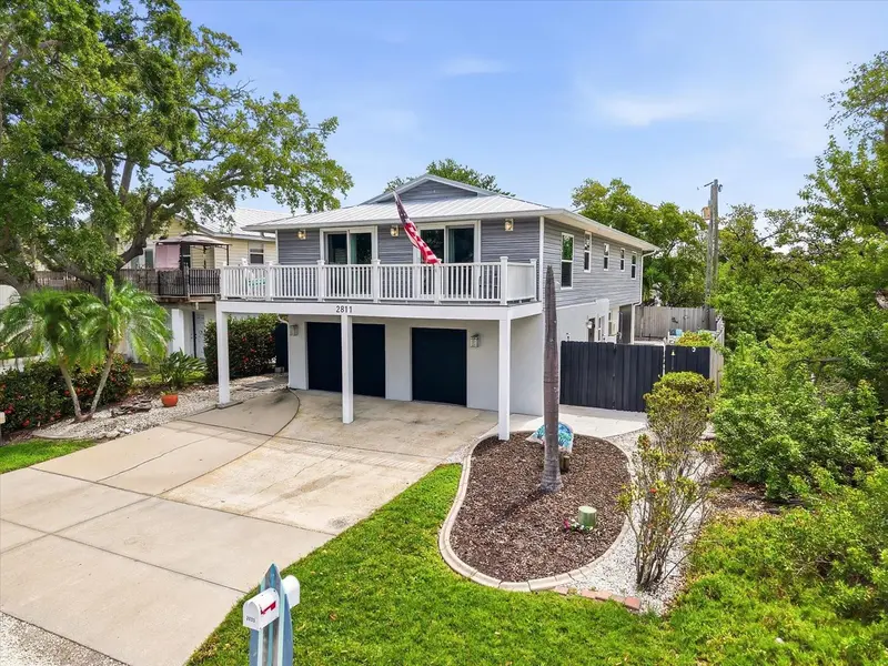 2811 AVENUE C, HOLMES BEACH, photo 2 of 53