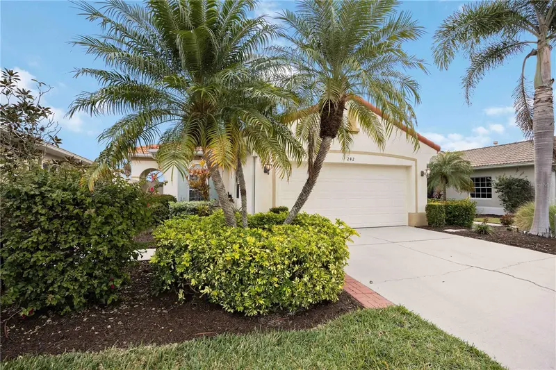 242 MESTRE PLACE, NOKOMIS