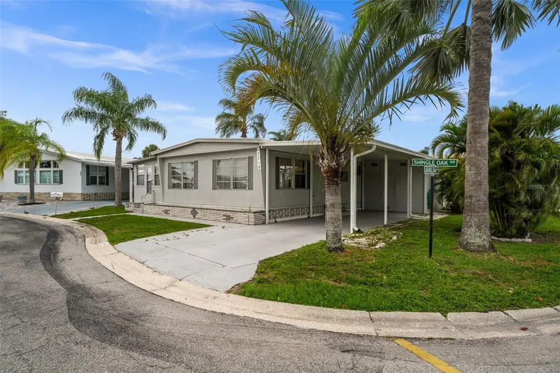 3318 SHINGLE OAK TERRACE, SARASOTA, photo 2 of 51