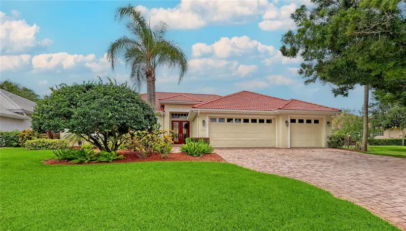 6209 CYPRESS BEND COURT, BRADENTON