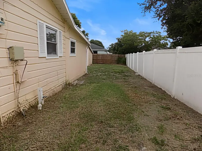4610 SLOAN AVENUE, SARASOTA, photo 2 of 15