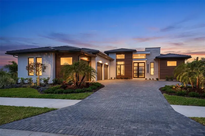 263 CRYSTAL WATERS DRIVE, SARASOTA