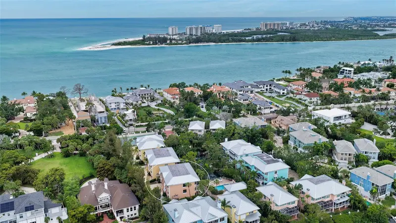 3942 HAMILTON CLUB CIRCLE #13, SARASOTA, photo 5 of 94