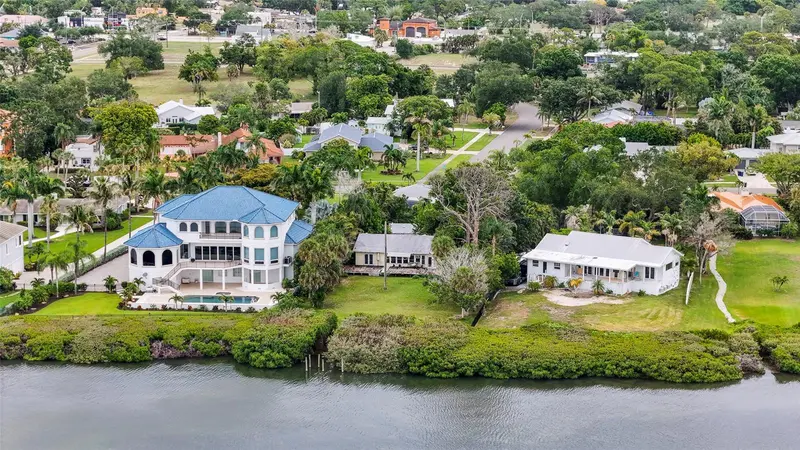 7538 WESTMORELAND DRIVE, SARASOTA