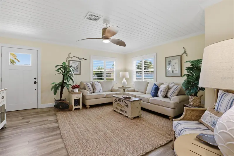 707 BEVERLY ROAD, VENICE, photo 4 of 59