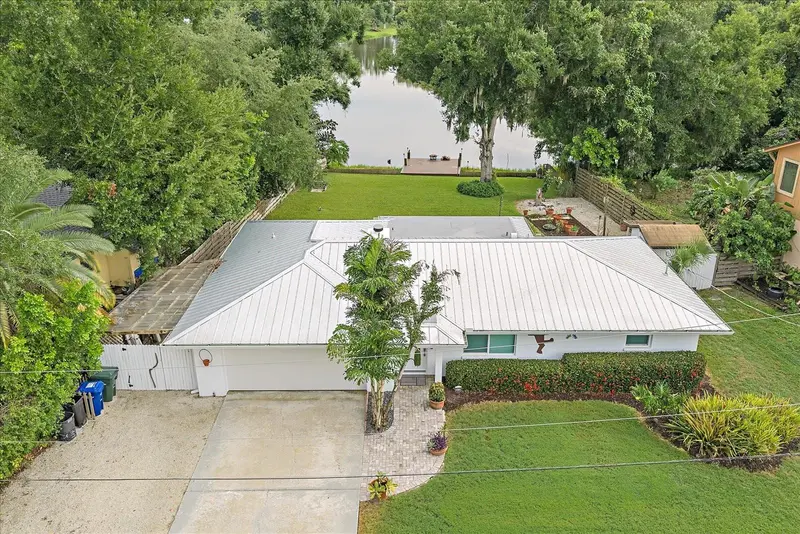 4271 LAGO WAY, SARASOTA, photo 2 of 35