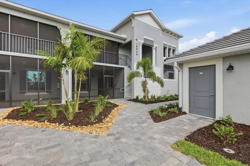 18923 SCALLOP LOOP #205, BRADENTON