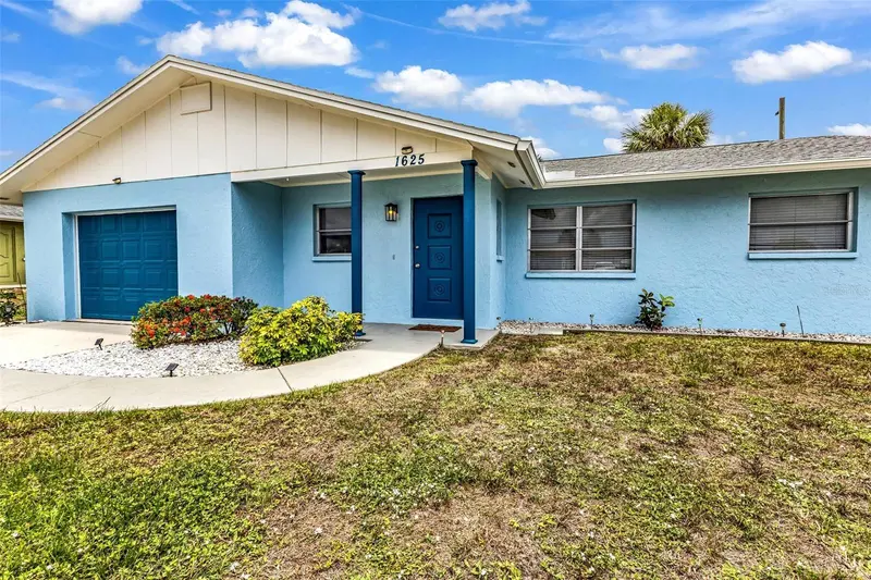 1625 LORALIN DRIVE, ENGLEWOOD