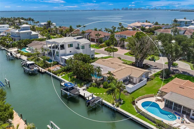549 HALYARD LANE, LONGBOAT KEY, photo 3 of 70
