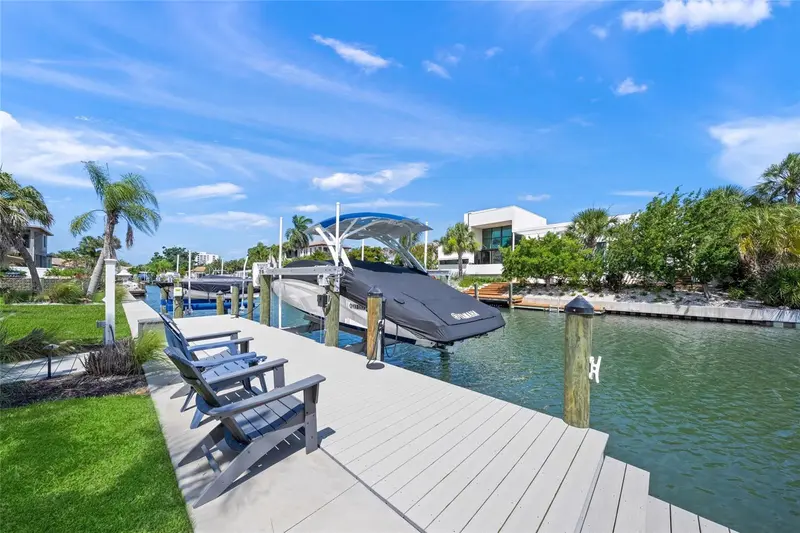 549 HALYARD LANE, LONGBOAT KEY, photo 4 of 70