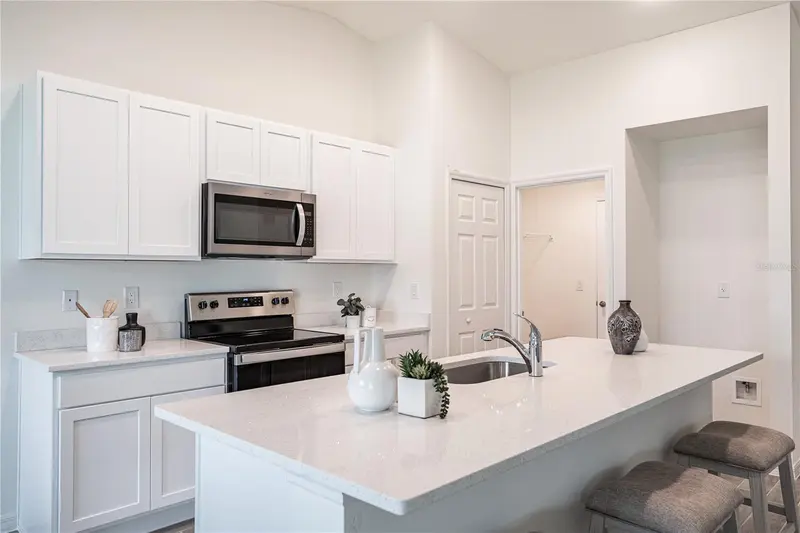 5202 BRUNSWICK TERRACE, PORT CHARLOTTE, photo 2 of 9