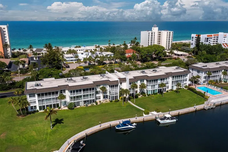 4350 CHATHAM DRIVE #105, LONGBOAT KEY