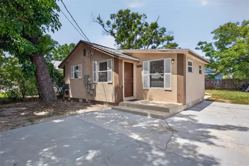 2947 GILLESPIE AVENUE, SARASOTA