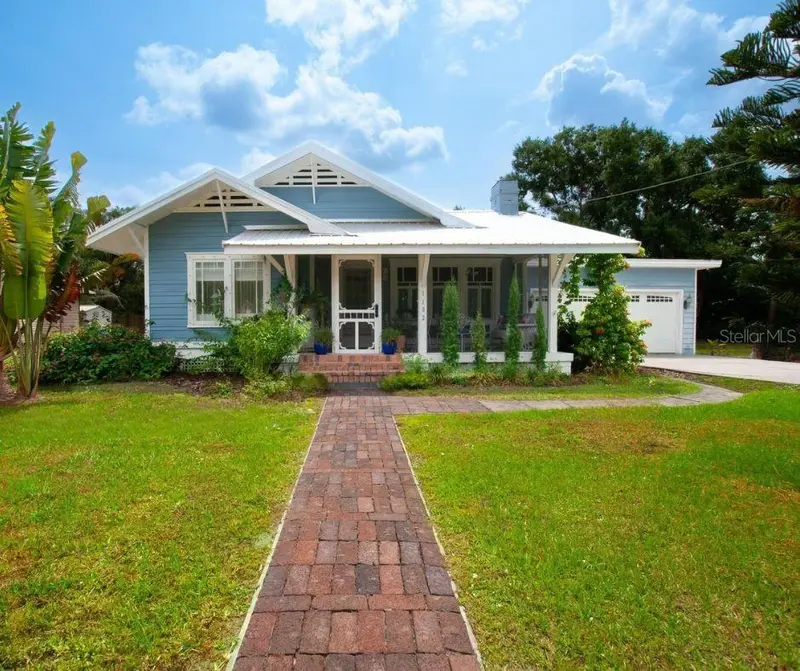 1102 ARCADIA AVENUE, ARCADIA