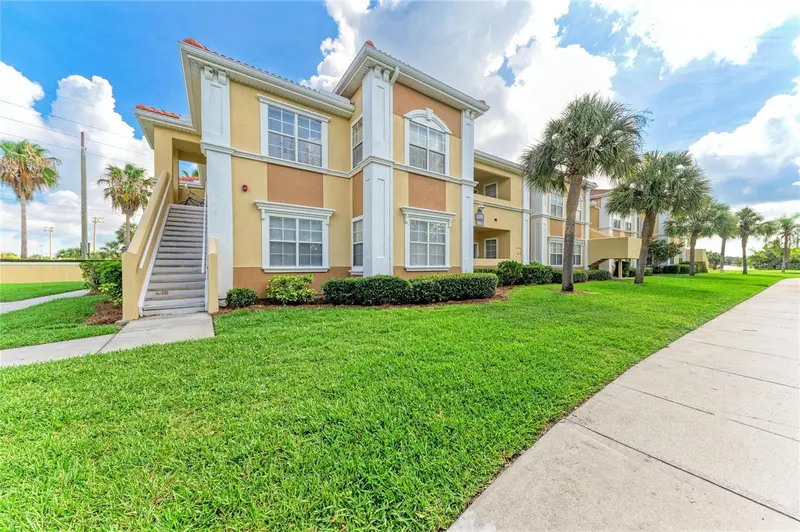 1195 VILLAGIO CIRCLE #101, SARASOTA
