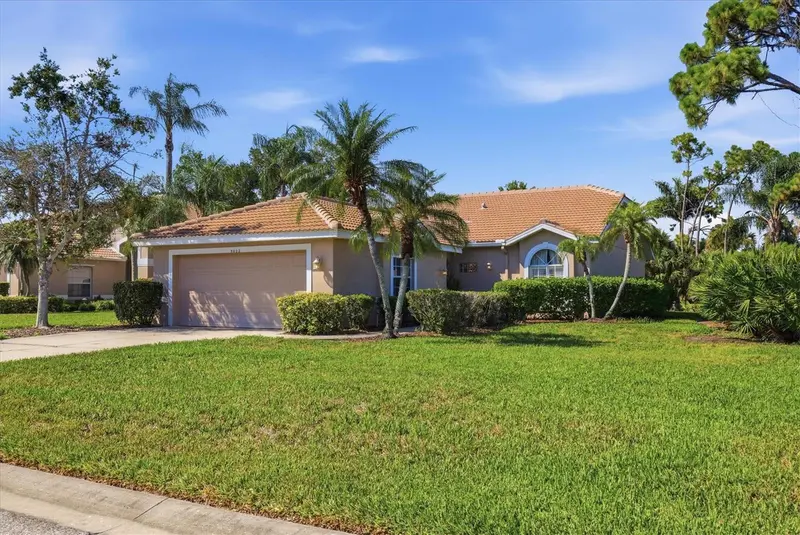9402 FOREST HILLS CIRCLE, SARASOTA