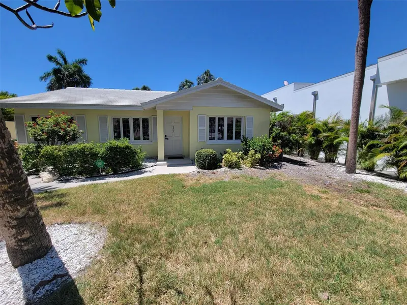 323 MADISON DRIVE, SARASOTA