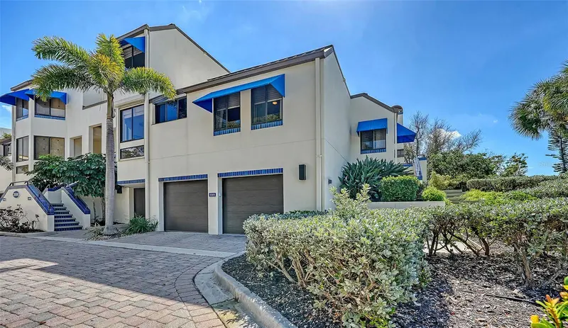 2000 HARBOURSIDE DRIVE #1501, LONGBOAT KEY