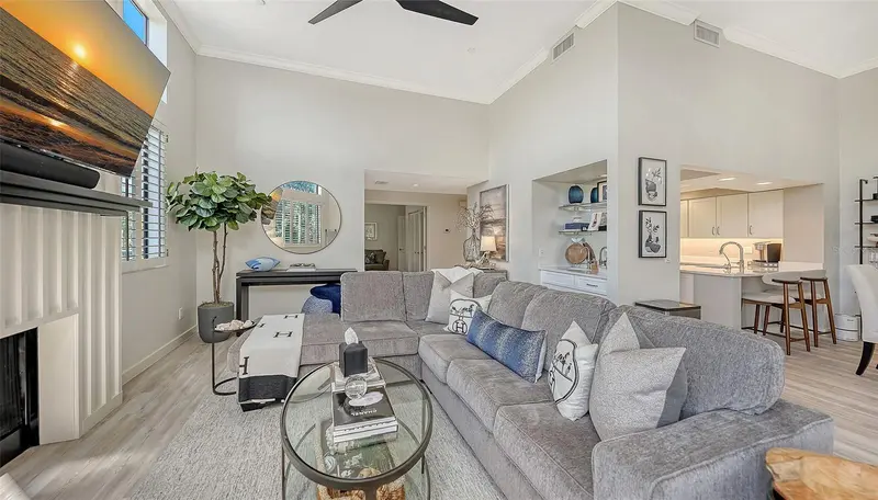2000 HARBOURSIDE DRIVE #1501, LONGBOAT KEY, photo 3 of 38