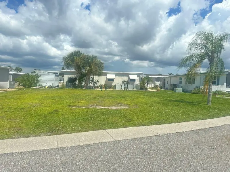 5881 SUNFLOWER ROAD, VENICE