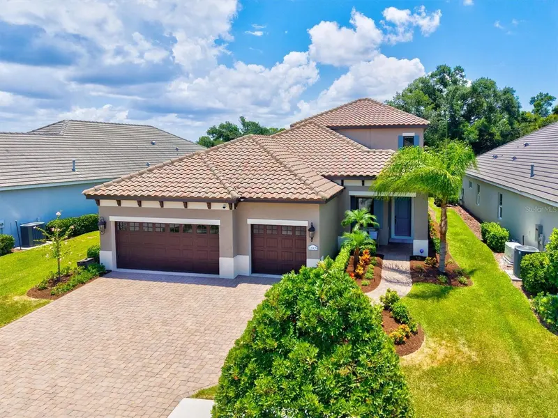 11909 HUNTERS CREEK ROAD, VENICE