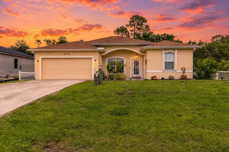 2260 ZUYDER TERRACE, NORTH PORT