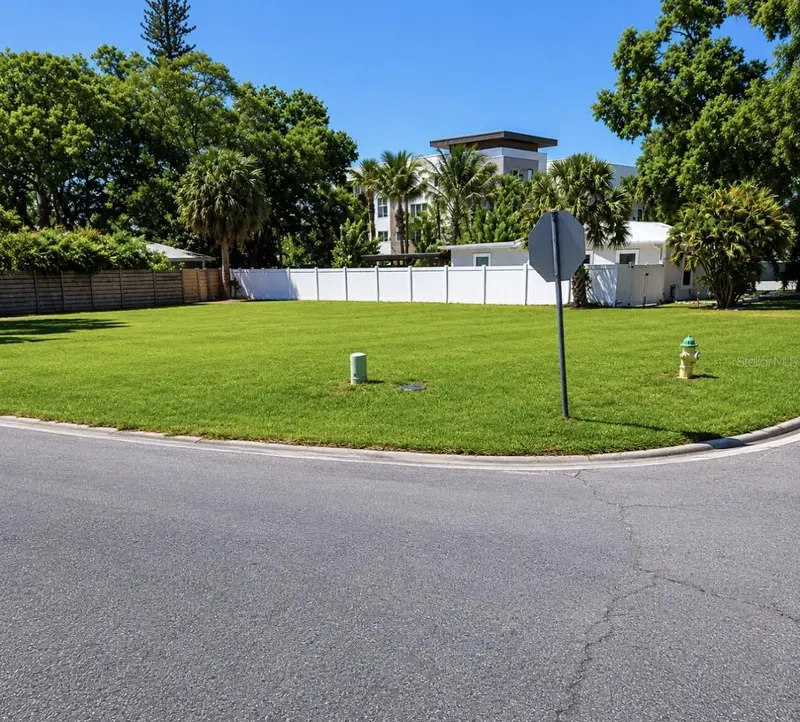 336 LIME AVENUE, SARASOTA
