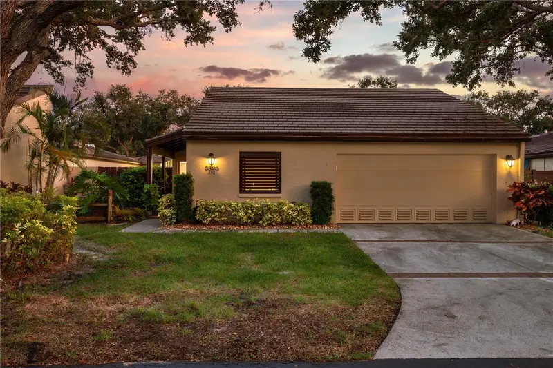 3825 GLEN OAKS MANOR DRIVE, SARASOTA