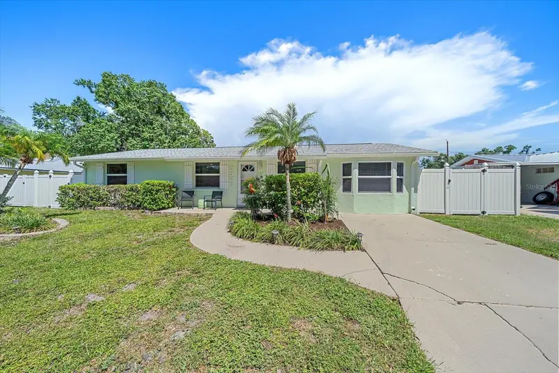 2923 LINWOOD DRIVE, SARASOTA
