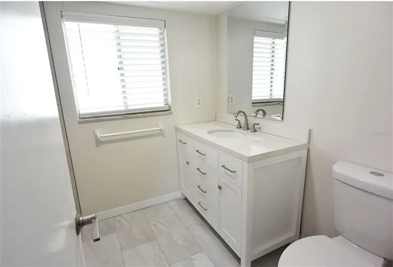 Thumbnail 28