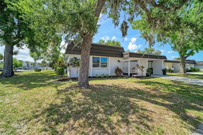 1520 LAKESIDE WAY #147, SARASOTA, photo 2 of 65