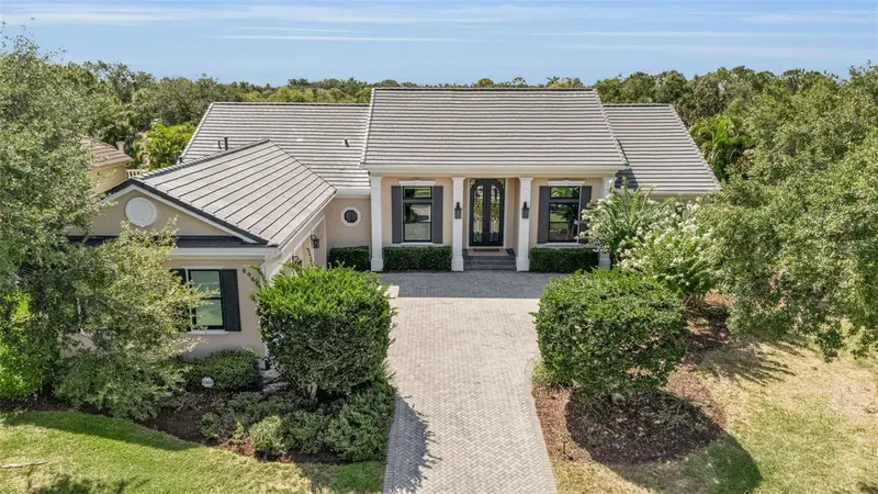 8986 BLOOMFIELD BOULEVARD, SARASOTA