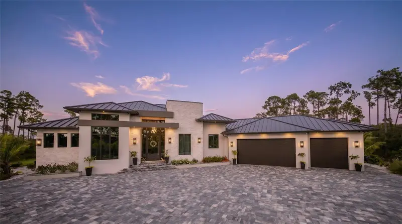 9240 FALCON COURT, VENICE