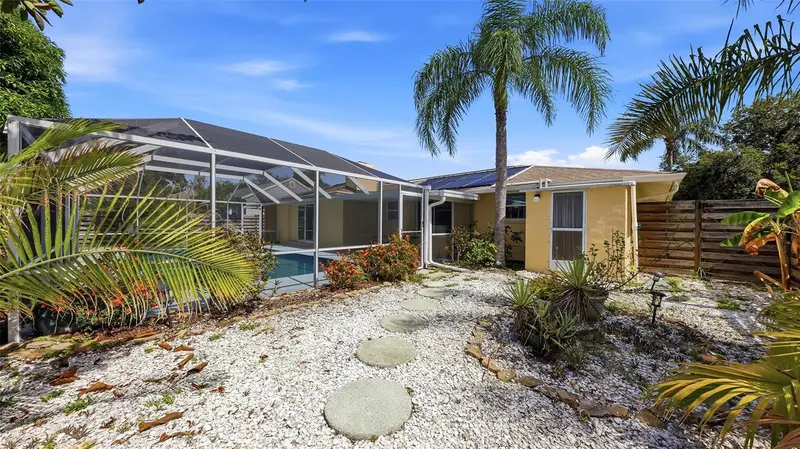 Thumbnail 38