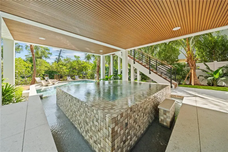Thumbnail 61