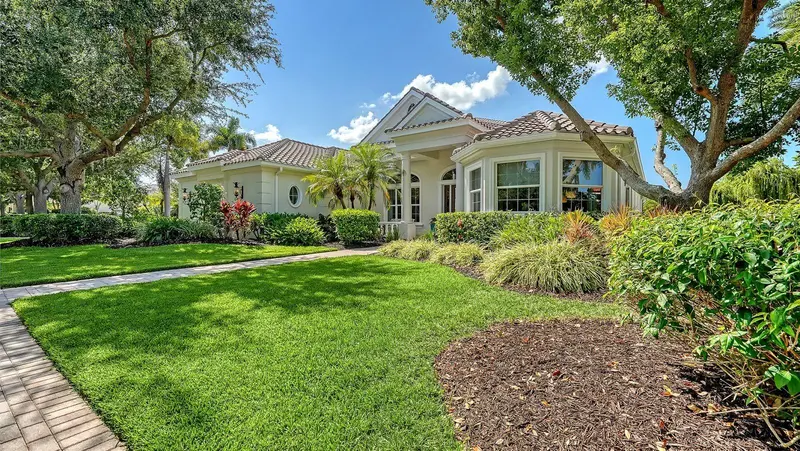 8960 ROCKY LAKE COURT, SARASOTA, photo 3 of 57