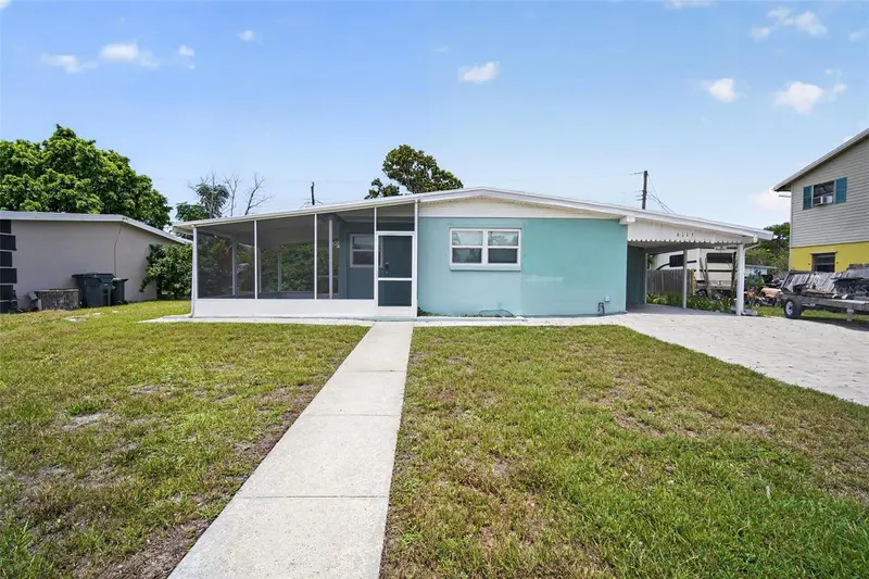 6115 FREEMONT STREET, NORTH PORT